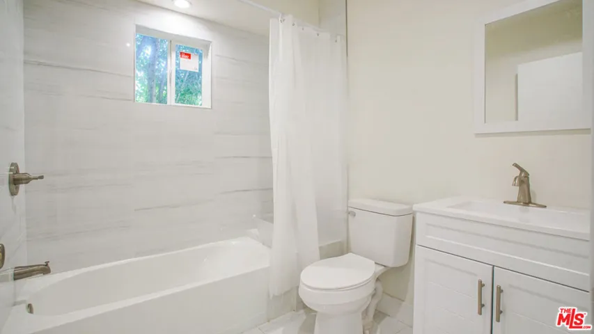 6112 Saturn Street, Los Angeles, California 90035