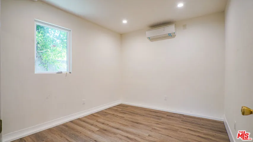 6112 Saturn Street, Los Angeles, California 90035