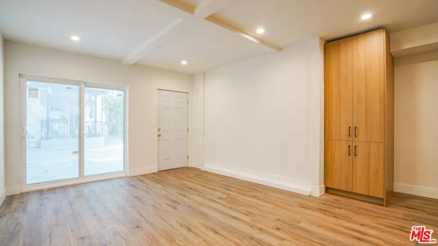 6112 Saturn Street, Los Angeles, California 90035