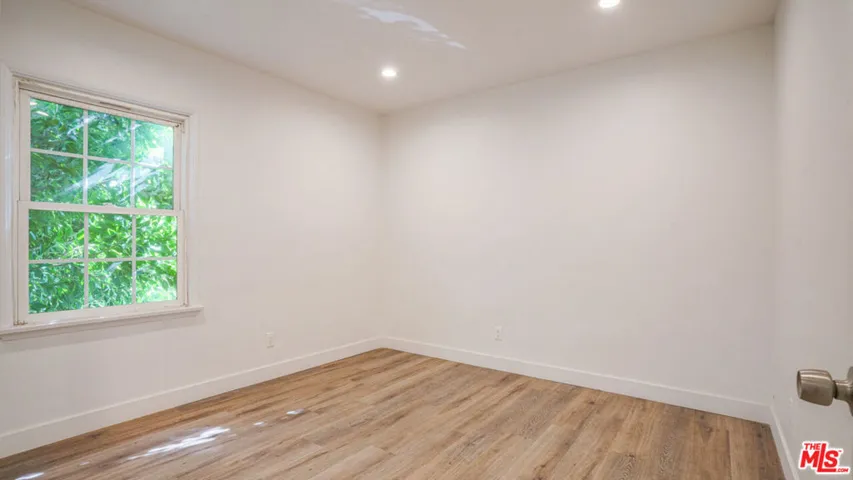 6112 Saturn Street, Los Angeles, California 90035