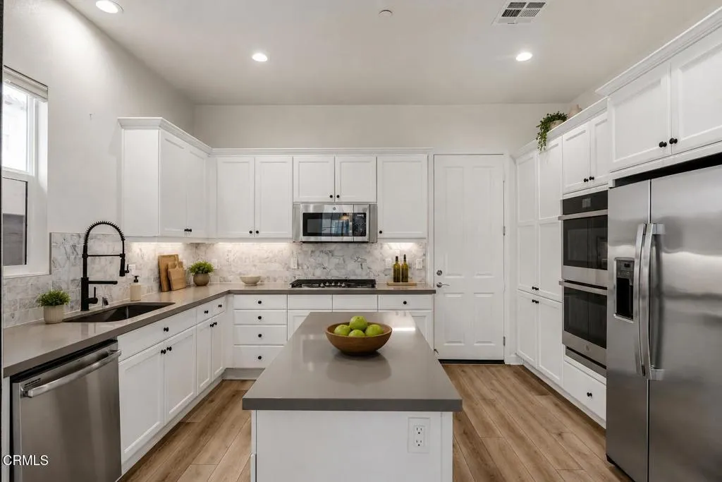 _1625 Range Rd MLS-12 - staged using AI