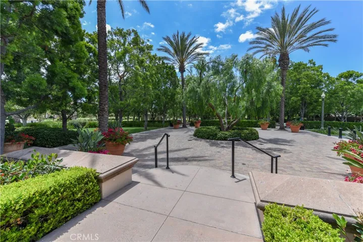 22 Maywood, Irvine, California 92602