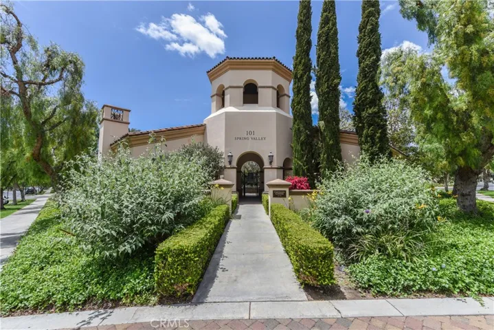 22 Maywood, Irvine, California 92602