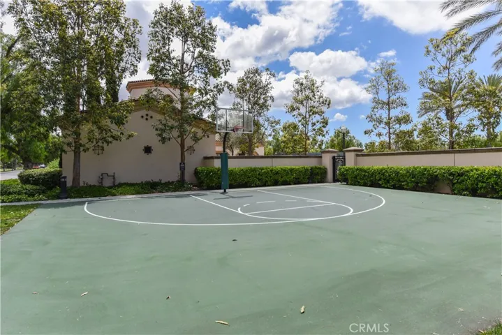 22 Maywood, Irvine, California 92602