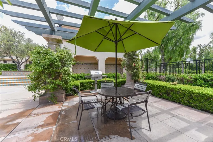 22 Maywood, Irvine, California 92602
