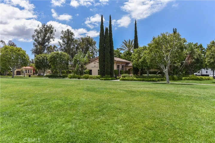 22 Maywood, Irvine, California 92602