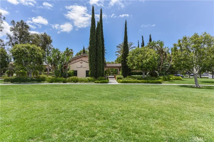 22 Maywood, Irvine, California 92602