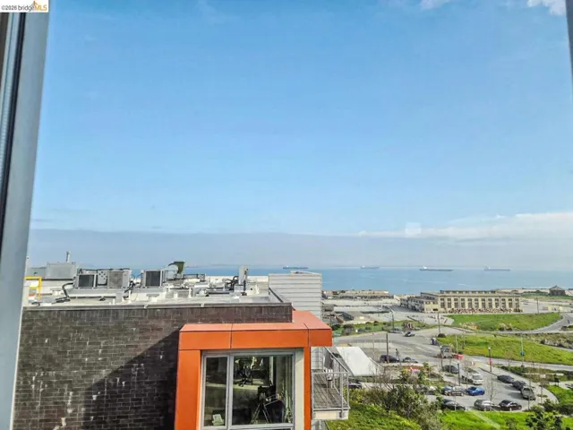 10 Innes Ct 307, San Francisco, California 94124