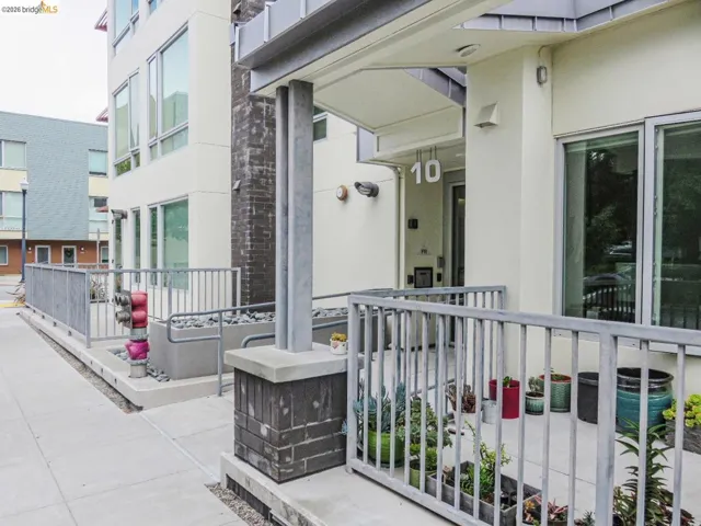10 Innes Ct 307, San Francisco, California 94124