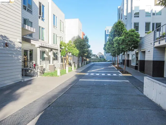10 Innes Ct 307, San Francisco, California 94124