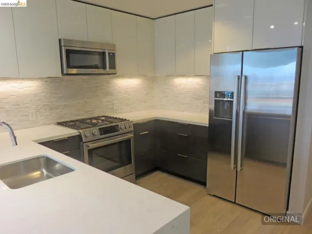 10 Innes Ct 307, San Francisco, California 94124
