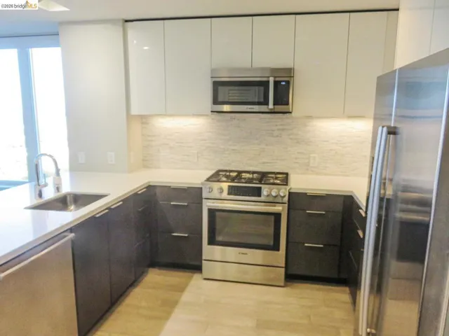 10 Innes Ct 307, San Francisco, California 94124