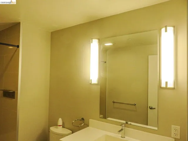 10 Innes Ct 307, San Francisco, California 94124