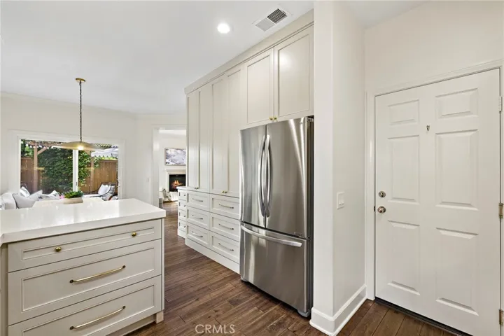 24 Fieldhouse, Ladera Ranch, California 92694