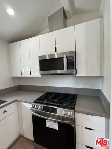 6503 Geyser Avenue, Reseda, California 91335