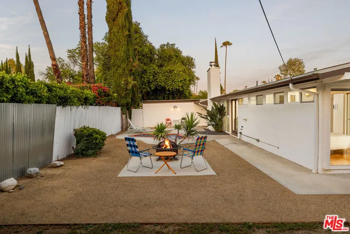 6283 Lubao Avenue, Woodland Hills, California 91367