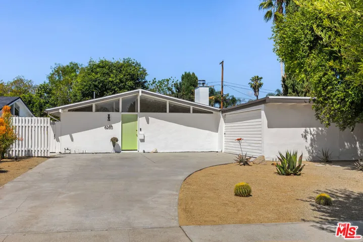6283 Lubao Avenue, Woodland Hills, California 91367
