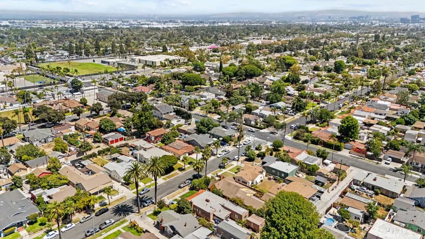 405 W Mcfadden, Santa Ana, California 92707