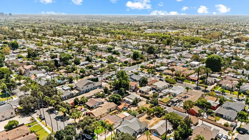 405 W Mcfadden, Santa Ana, California 92707