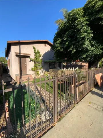 Front view of Duplex