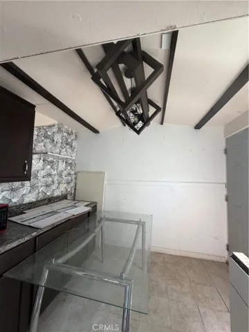 BACK STUDIO KITCHEN
