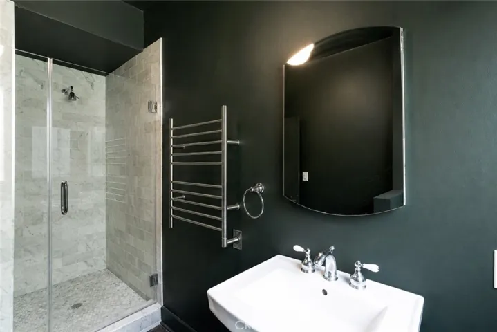 2050 Sanborn, Los Angeles, California 90027