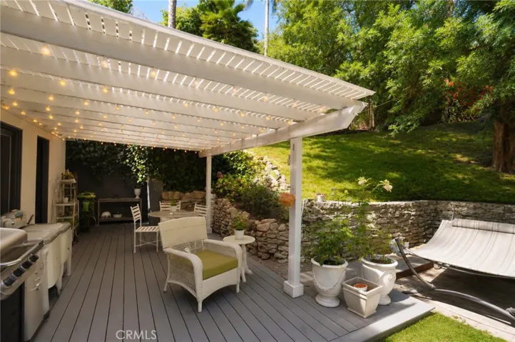 2050 Sanborn, Los Angeles, California 90027