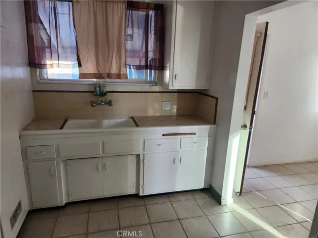 15716 Larch Avenue, Lawndale, California 90260