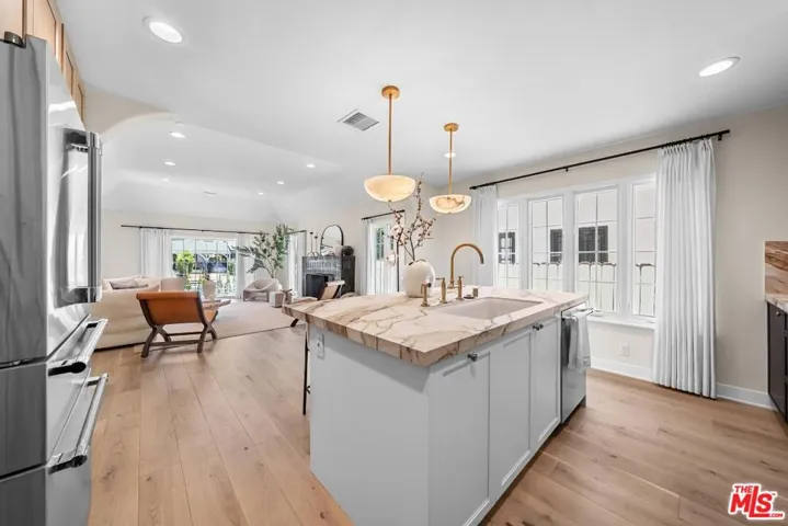 177 S Gardner Street, Los Angeles, California 90036