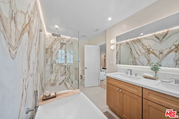 177 S Gardner Street, Los Angeles, California 90036
