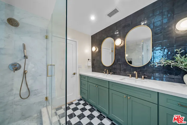 177 S Gardner Street, Los Angeles, California 90036