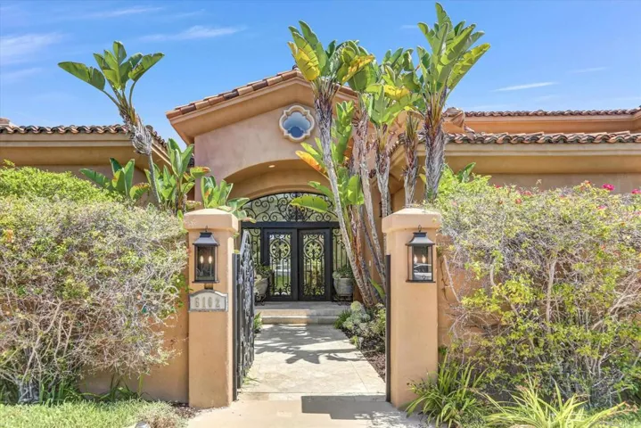 6102 Avenida Alteras, Rancho Santa Fe, California 92067
