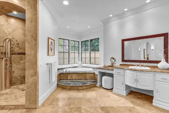 6102 Avenida Alteras, Rancho Santa Fe, California 92067