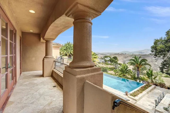 6102 Avenida Alteras, Rancho Santa Fe, California 92067