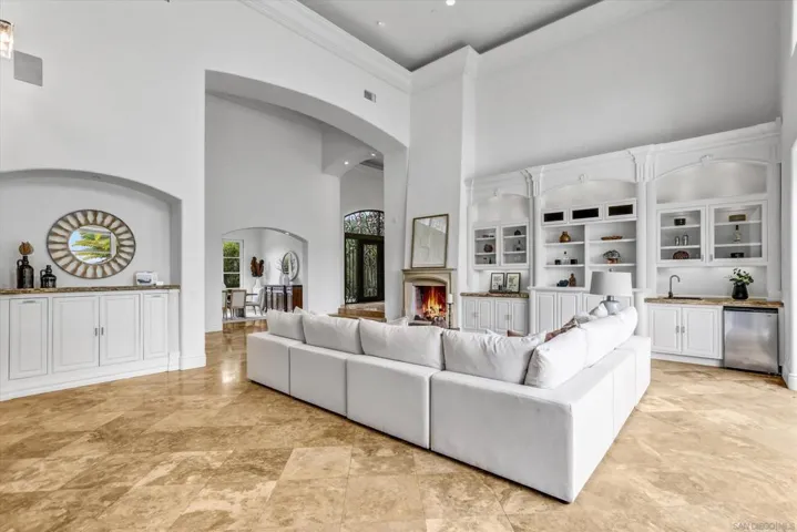 6102 Avenida Alteras, Rancho Santa Fe, California 92067