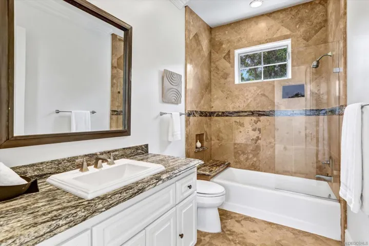 6102 Avenida Alteras, Rancho Santa Fe, California 92067