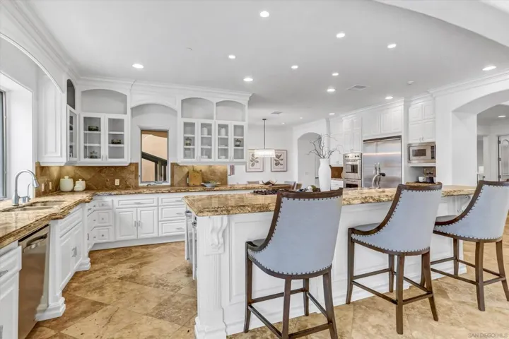 6102 Avenida Alteras, Rancho Santa Fe, California 92067