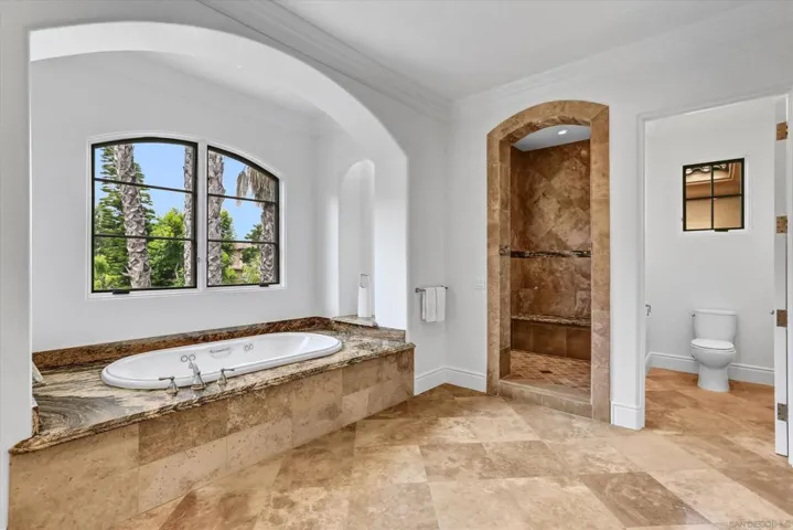 6102 Avenida Alteras, Rancho Santa Fe, California 92067