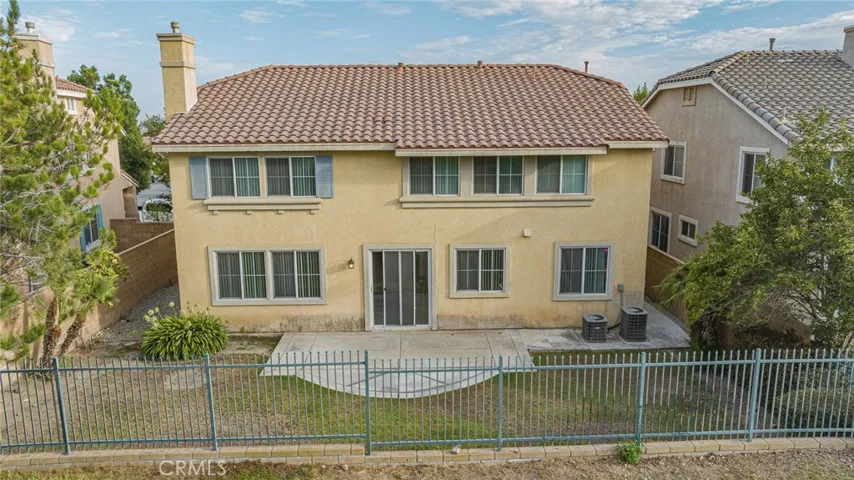 16386 Los Coyotes, Fontana, California 92336