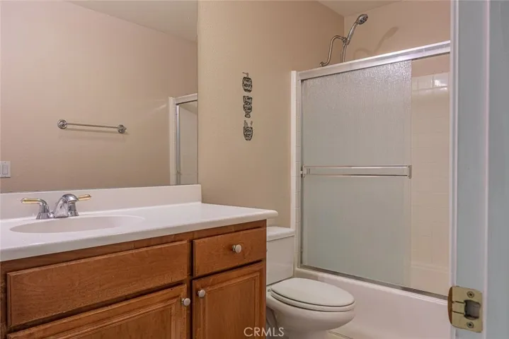 16386 Los Coyotes, Fontana, California 92336