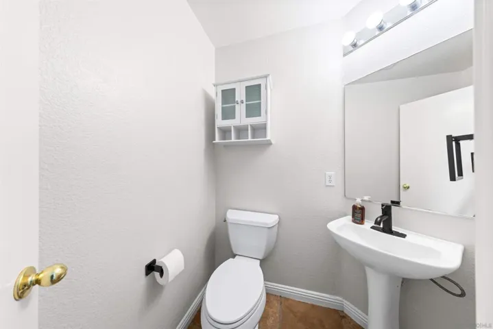 11845 Spruce Run Dr Unit B, San Diego, California 92131