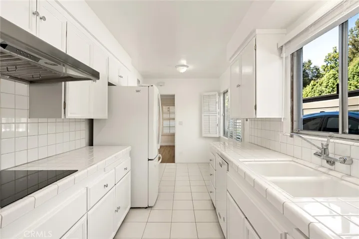 681 S Orange Grove Boulevard 3, Pasadena, California 91105