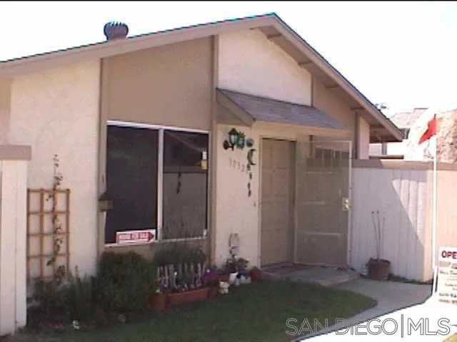 10328 Great Rock, Santee, California 92071