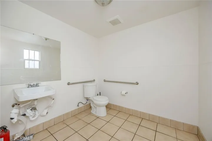 3003 Artesia, Torrance, California 90504