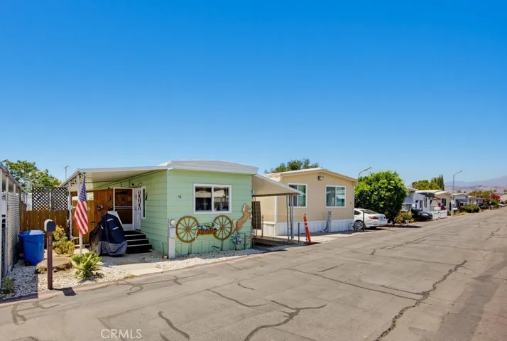 34480 County Line Road 52, Yucaipa, California 92399