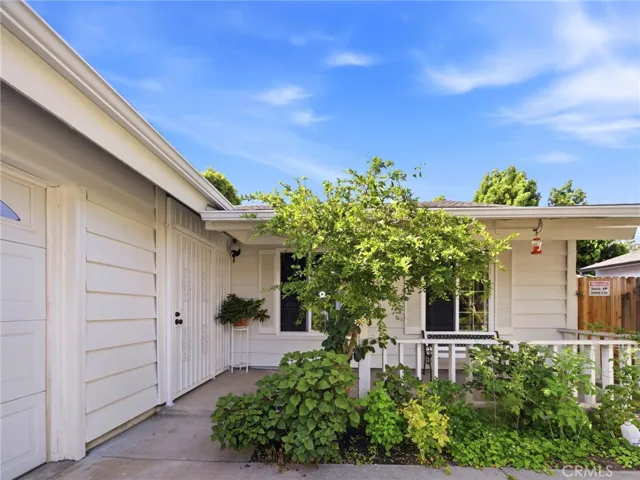 15050 Martha, Sherman Oaks, California 91411