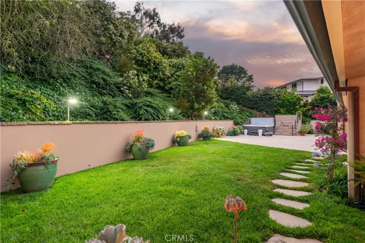 2704 Via Elevado, Palos Verdes Estates, California 90274