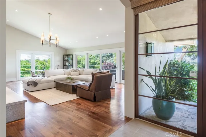 2704 Via Elevado, Palos Verdes Estates, California 90274