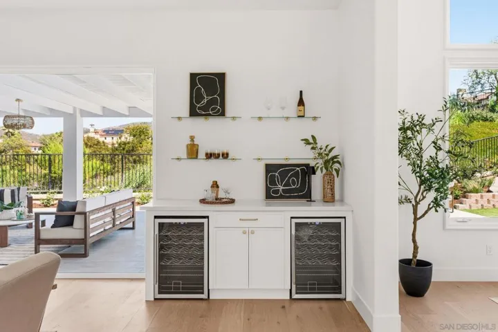 8164 Pale Moon, San Diego, California 92127