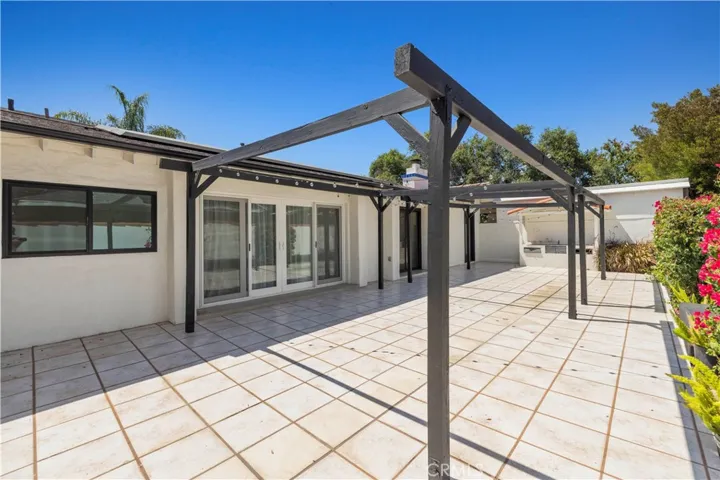 9916 Rathburn, Los Angeles, California 91325